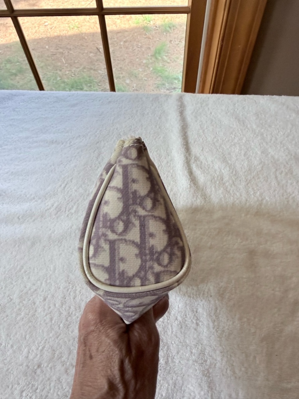 Dior Lavender and Cream Monogram Zip Pouch - Picture 4 of 11